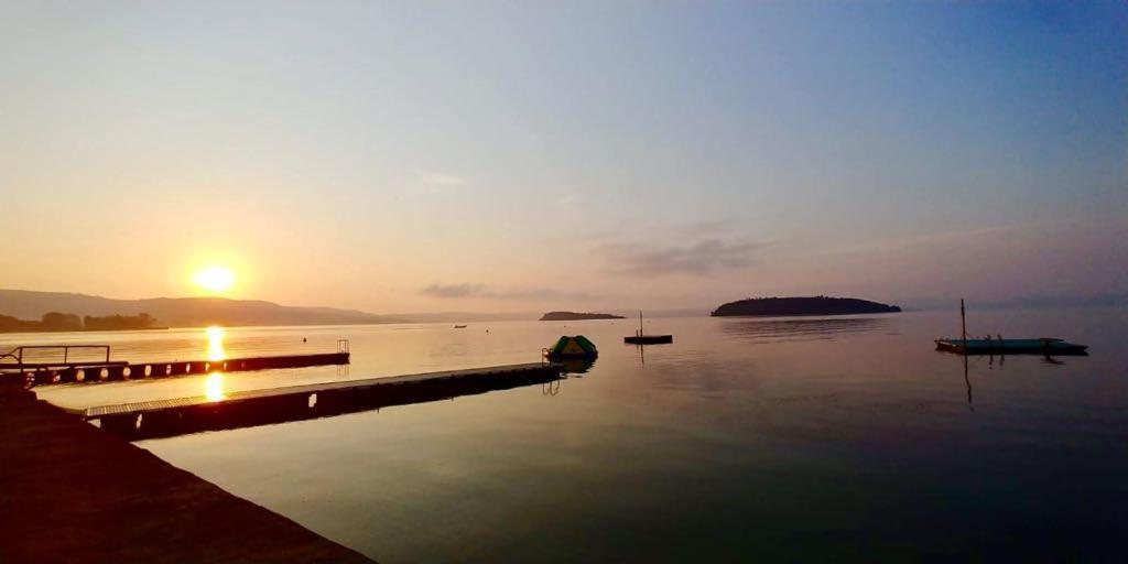 Camping Village Punta Navaccia Tuoro sul Trasimeno Ngoại thất bức ảnh